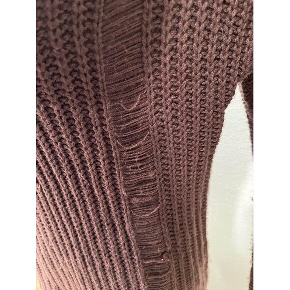 Supplies knitted distressed plum color sweater size medium - Picture 5 of 7
